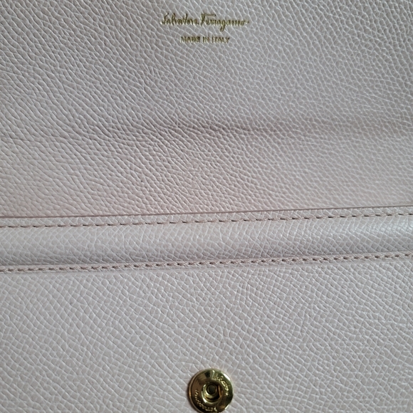 Salvatore Ferragamo wallet - Picture 4 of 6